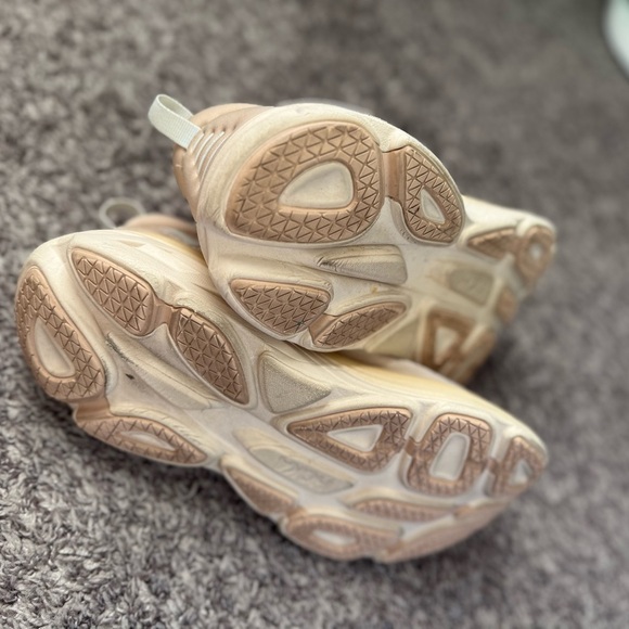 Men’s HOKA Bondi Running Activewear Shoe Oat Milk/Barley Size 10.5B - Picture 10 of 16